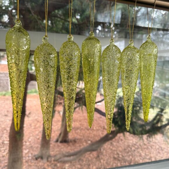 7 Vintage Hand Blown Tear Drop Icicles Sugared Green Celadon 8" Long - Picture 7 of 9